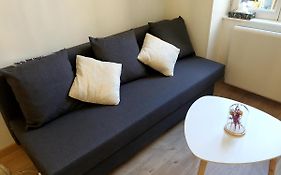 Appartement Cosy Entier, Parking Gratuit Dans La Rue